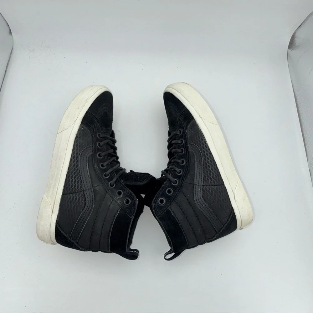 Vans men’s SK8 -Hi 46 winterized weather resistant skates black shoes M-6.5/ W-8